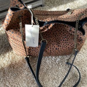 Universal threads purse NWT